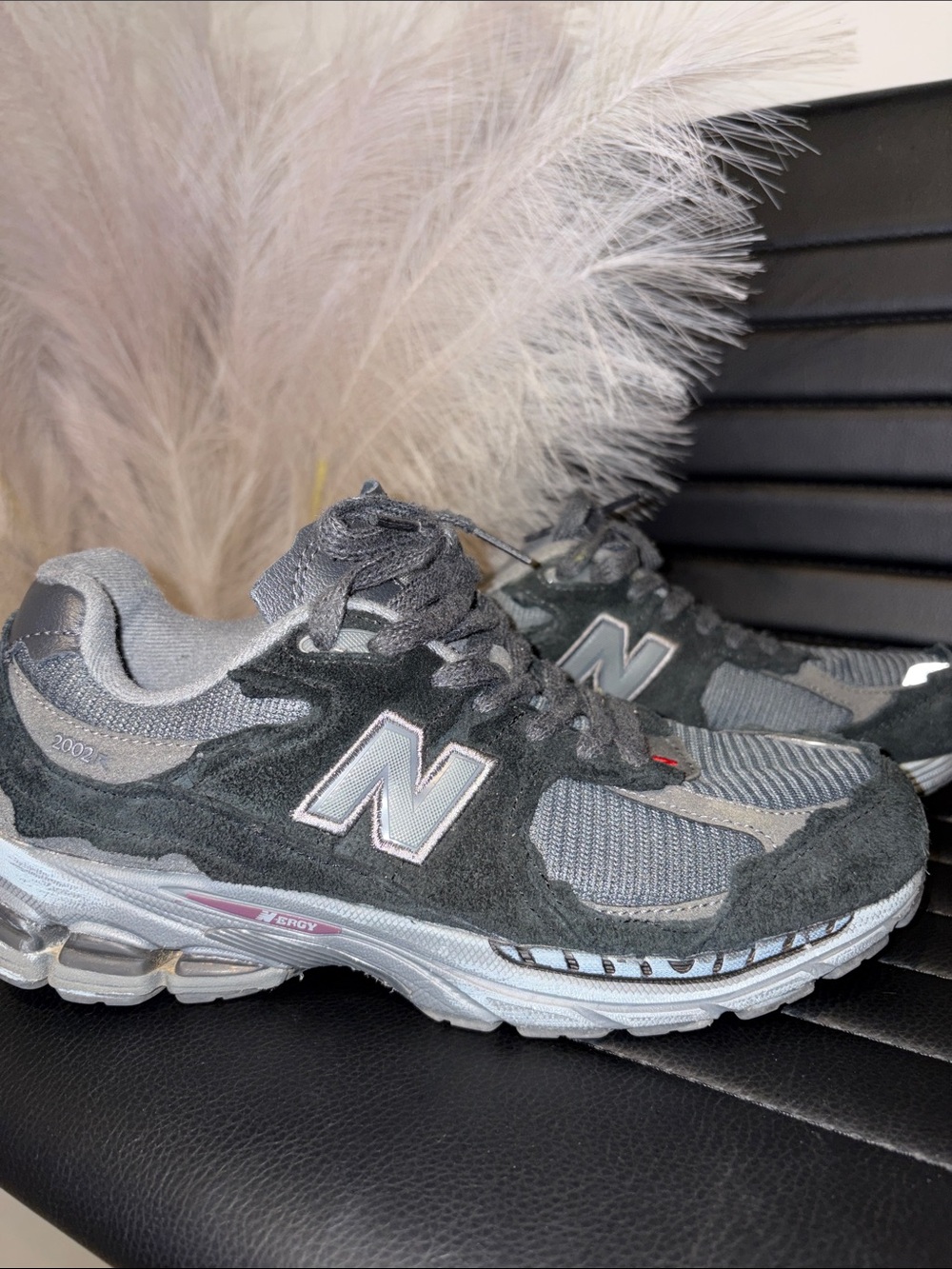 New Balance 2002r